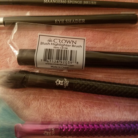 16x Makeup brush lot Moda Luxie Ruby Crown IBY - Picture 4 of 6